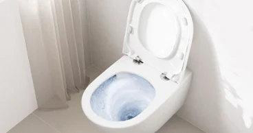 WC suspendu Subway 3.0 avec chasse d’eau TwistFlush active : vortex d’eau puissant pour une hygiène parfaite.