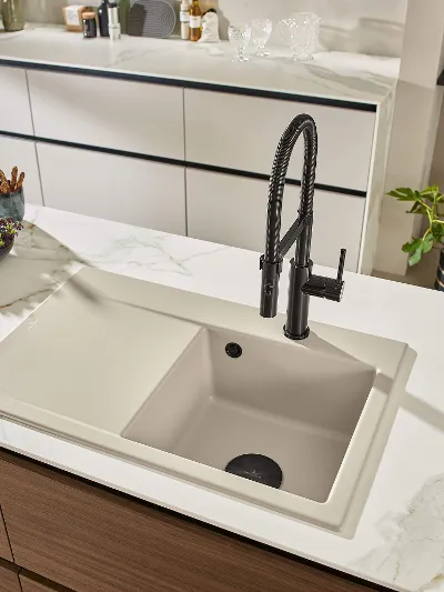 A Subway Style 45 cm kitchen sink with Steel Expert 2.0 tap on a small kitchen island.