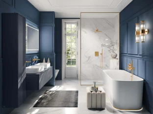 Vintage bathroom with a Villeroy & Boch Finion bath and a Collaro washbasin, blue wall panels and gold taps. A spacious shower with marble walls and the freestanding bath create a luxurious ambience in a classic style.