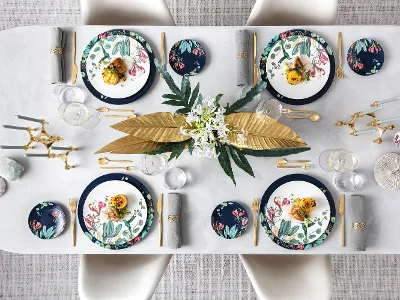 Geschirr mit exotischen Blumen- und Pflanzenmotive Tropische Eleganz mit Gold-Akzenten auf Premium Bone Porzellan. Perfekt für stilvolle Dinnerabende, die Exklusivität und Luxus vereinen.