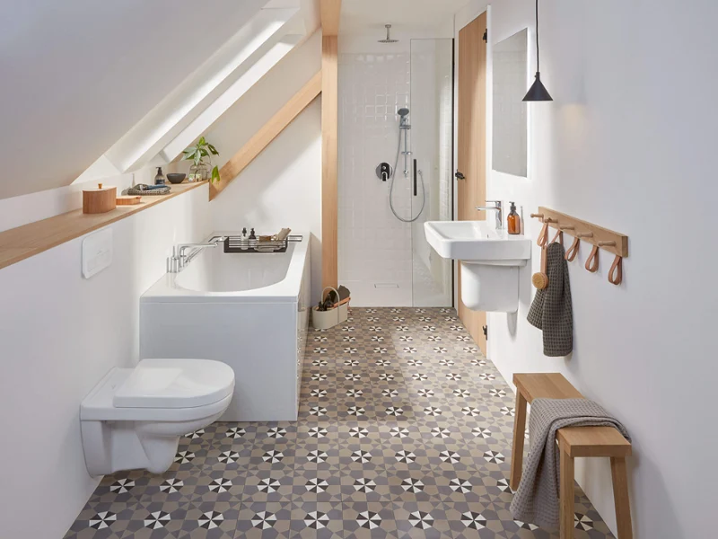 Wanna Architectura w łazience na poddaszu Biała wanna Architectura w łazience na poddaszu