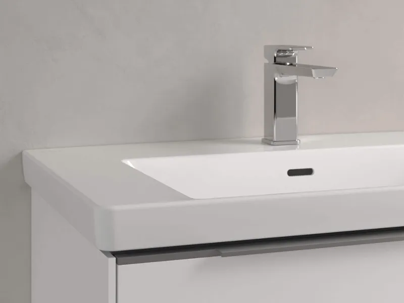 A white Subway 3.0 washbasin with a chrome tap.