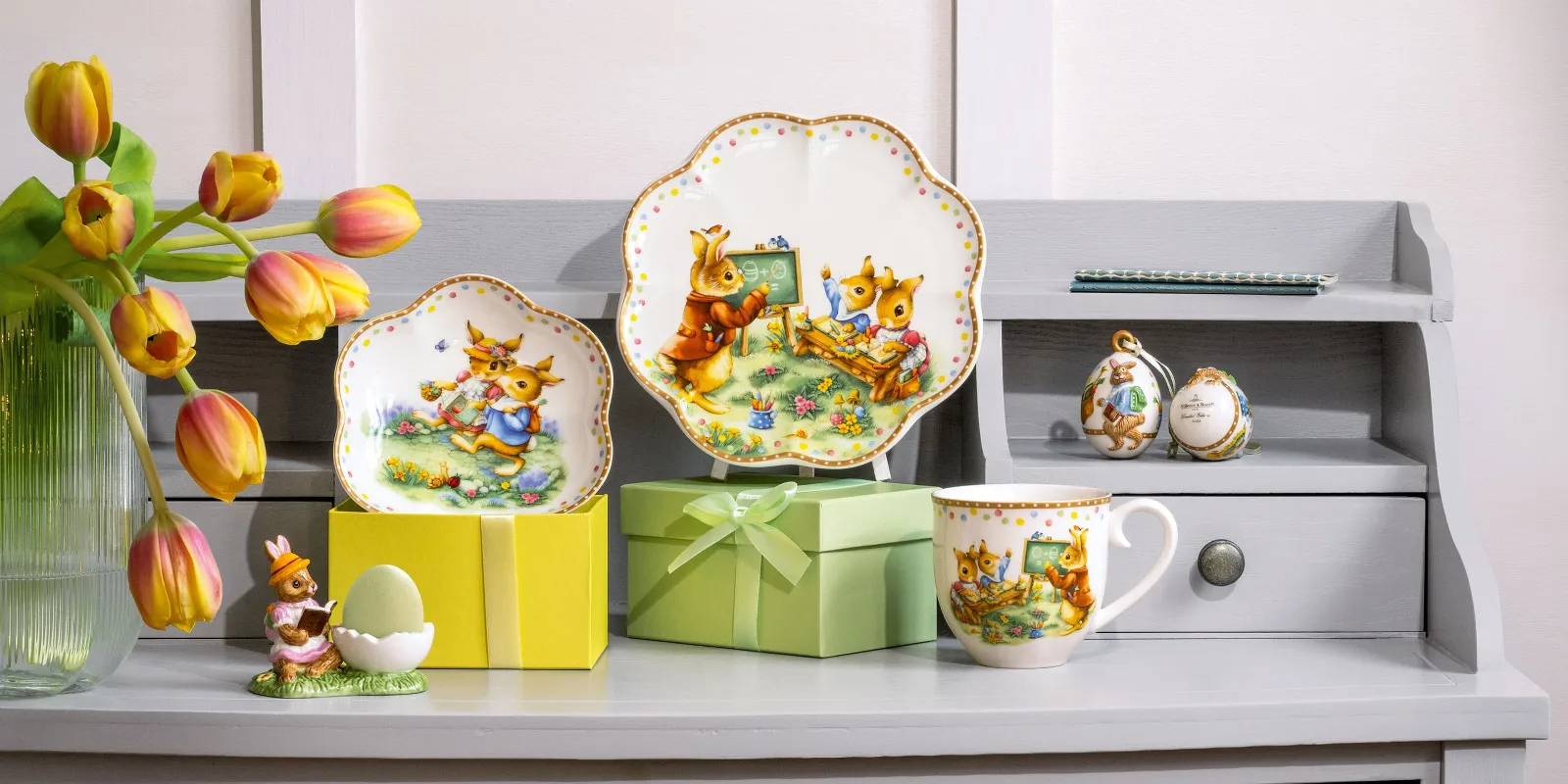 Colorful Easter decorations that bring together tradition and the joy of spring: Create unforgettable Easter moments at home with detailed plates, mugs, and decorative figurines.